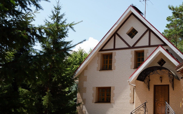Mlechniy Put Hotel