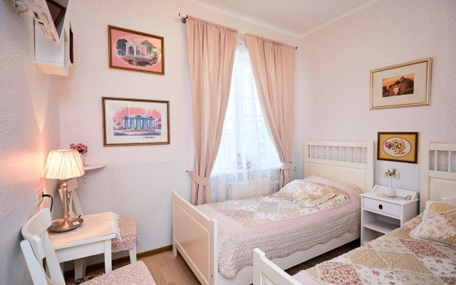 Trigorskaya 1 Guest House