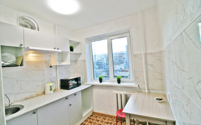 Petrovskie Na Geroyev 4  VdokhnovenieApartments