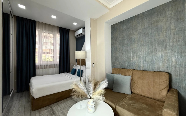 Stylish Apt 2 In City Center Apartments