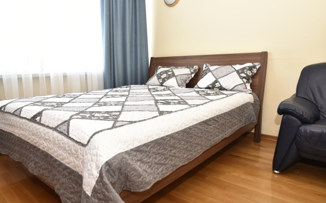 1-kom apartamenty na Mayakovskoy Flat