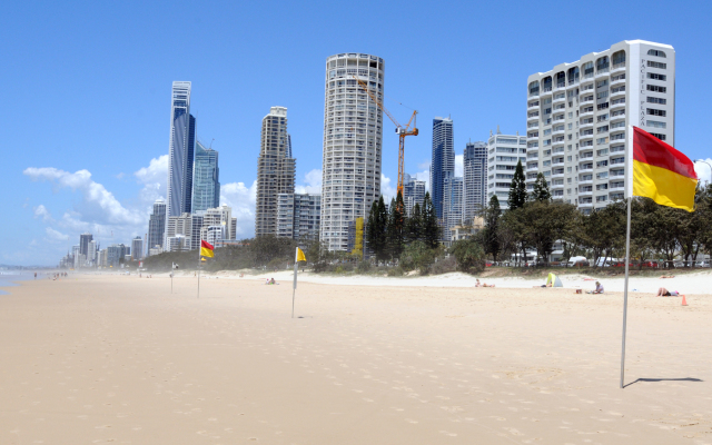Surfers Paradise Three Bedroom With Pool and Spa Access