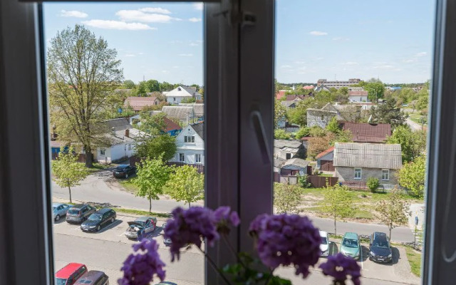 Апартаменты возле метро Автозаводская. 4 станции до центра. Парковка.