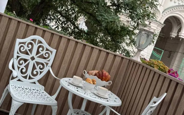 Studiya U Kremlya Flat