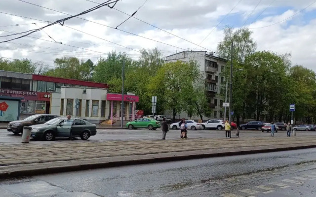 V 20 Minutakh Yezdy ot Tsentra Stolitsy Flat