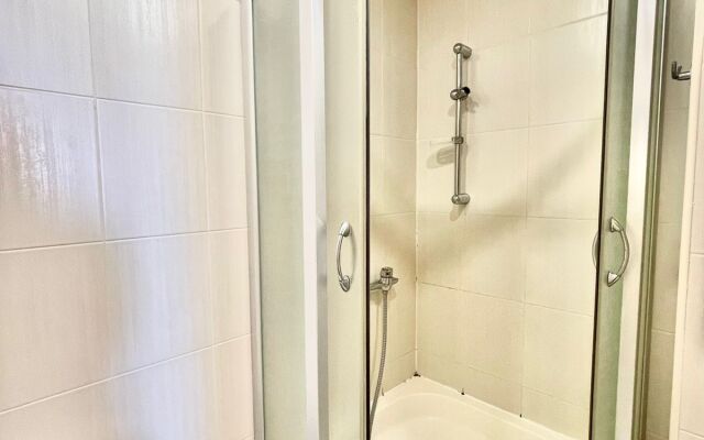 Elling U Morya Guest House
