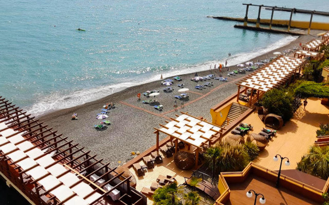 Alpha Galaxy Apartments