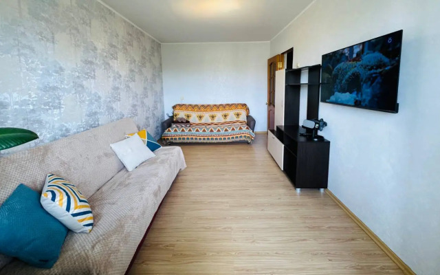 Квартира Большая двухкомнатная квартира