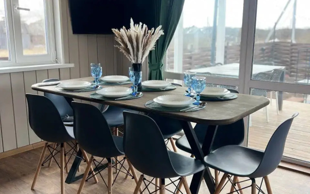 Yuzhny Private house