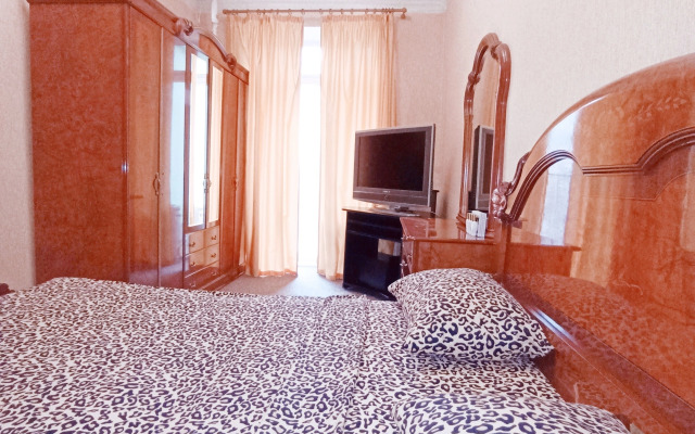 Na Prospekte Lenina 61 Flat