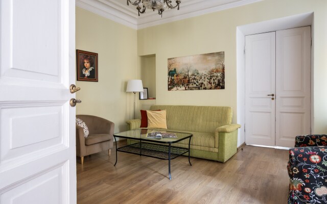 Апартаменты Welcome Home на Адмиралтейской набережной 6