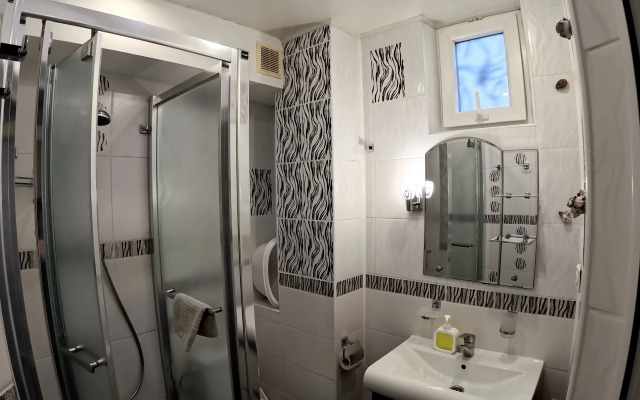 Dvukhkomnatnye Na Ulitse Drazhinskogo 27 Apartments