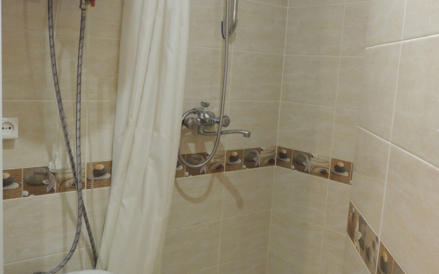 Квартира на Учебной, 15 с удобствами