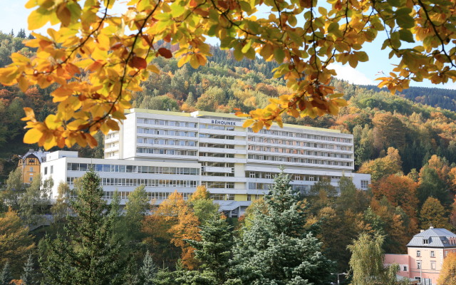 Behounek Hotel