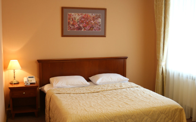 Отель Кристалл