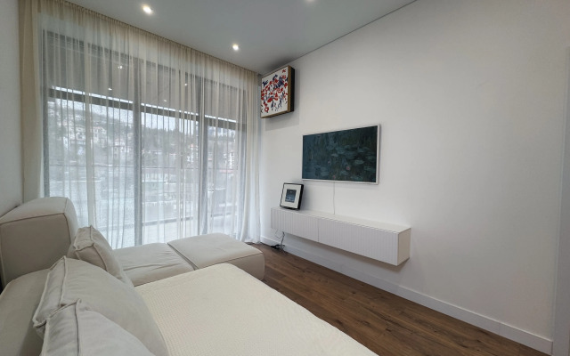 Апартаменты однокомнатные  в ЖК More.Yalta