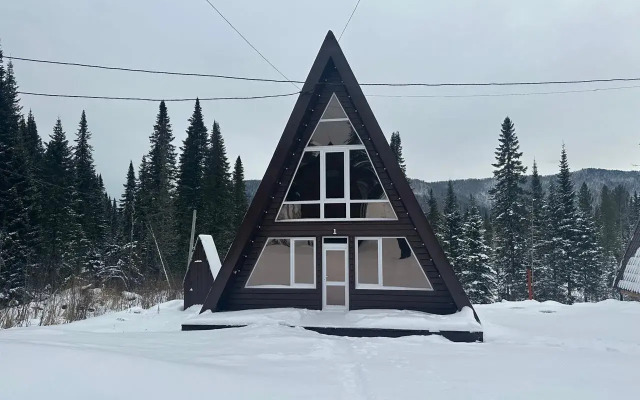 Частный дом A-frame большой