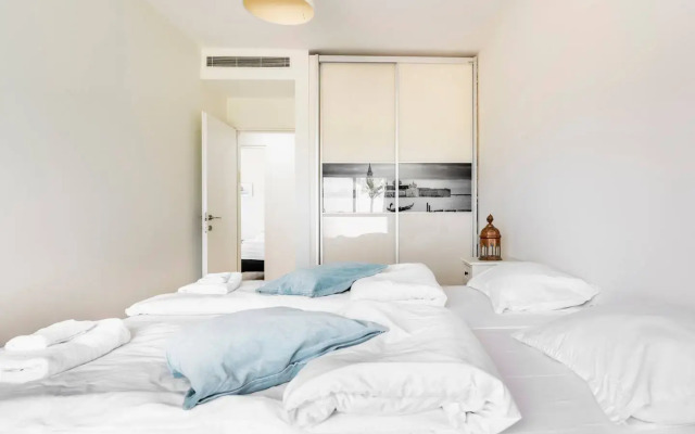 GW002 Gugel Waves Amazing Seaview & Garden Family Apartments Flat