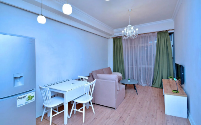 Perte House On Verin Antarain 131 Street Apartments