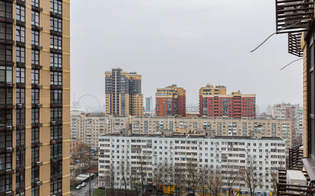 Квартира Уютная студия с видом на колесо обозрение Одно небо