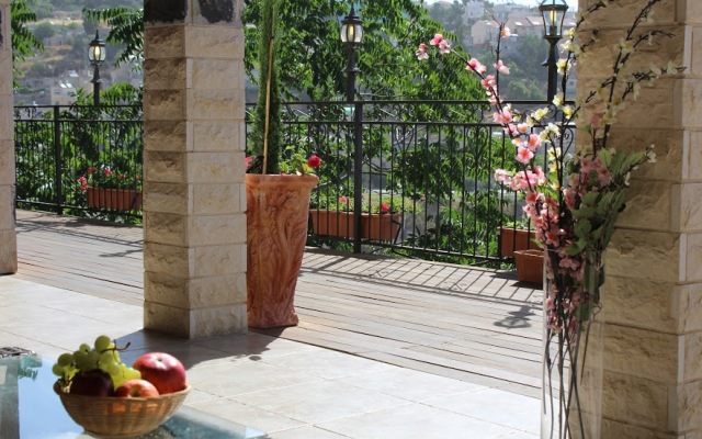 Adler Elegant Guest House