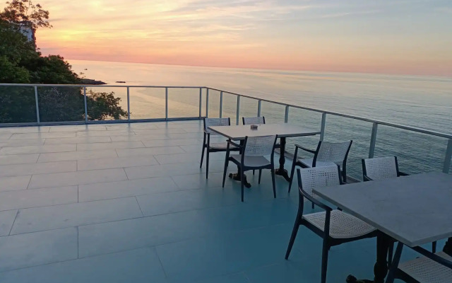 Отель The Marine Hotel Trabzon