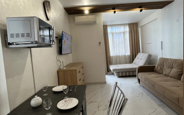 Actor House Apartments