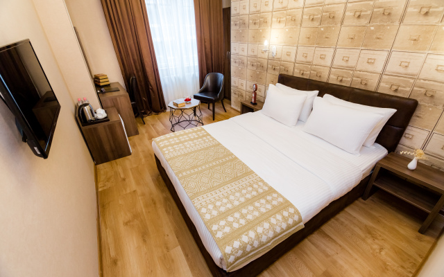 Diamond Dat Exx Company Hotel