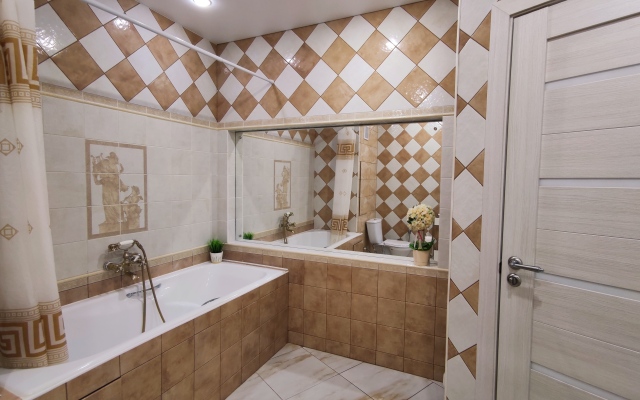 Komfort Na Tsentralnom Proyezde 17 Apartments