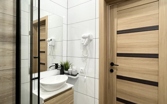 Studiya Vblizi TTs Planeta Flat