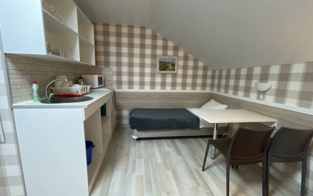 GNEZDO-ORLOVKA Guest House