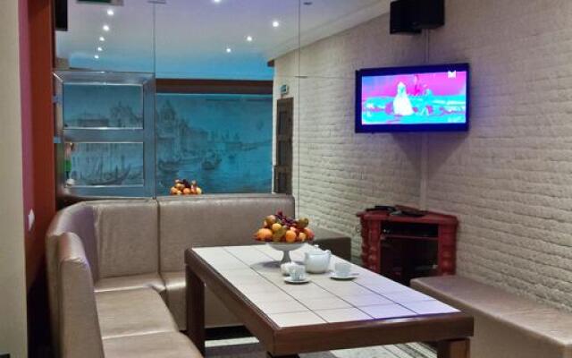 Avrora Hotel