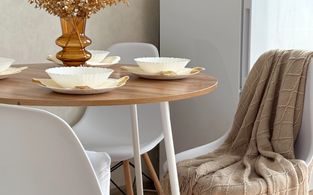 Studiya Beige Flat