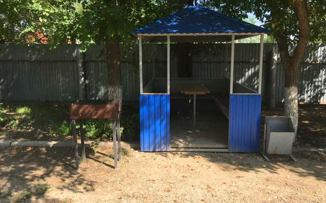 Отель Радужная