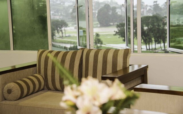 Yoho Turf Villa