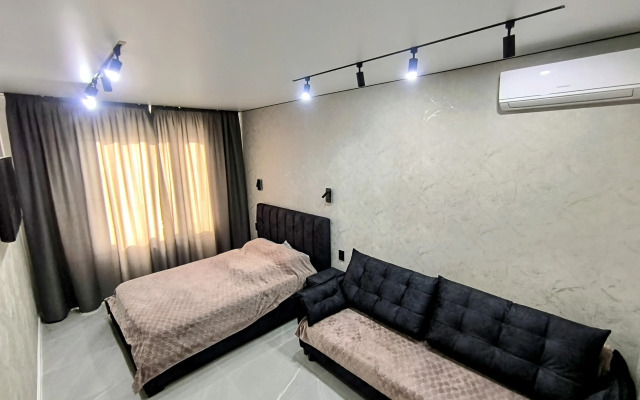 Flat Apartamenty V Tsentre S  Sostvennoy Terrasoy I Parkingom