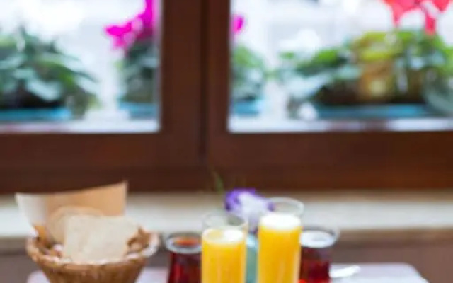 Lalahan Hotel