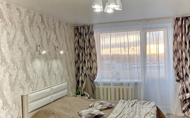 Na prospekte Tolbukhina 45 s krasivym vidom Apartments