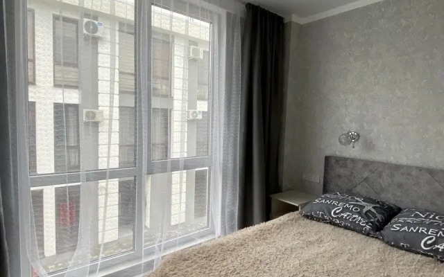 Bakinskaya 26-15 Flat