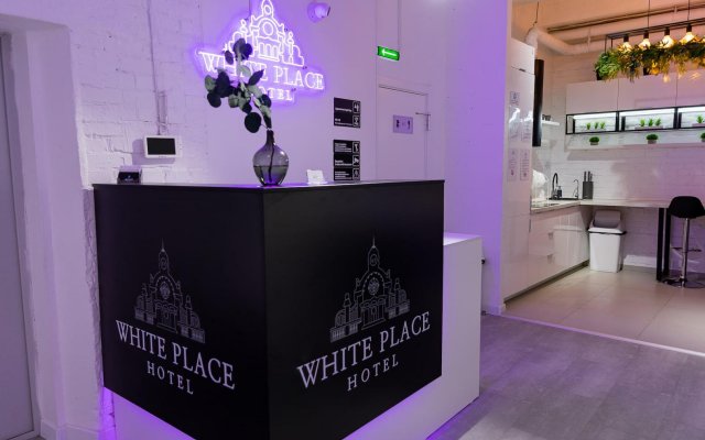 Hotel White Place