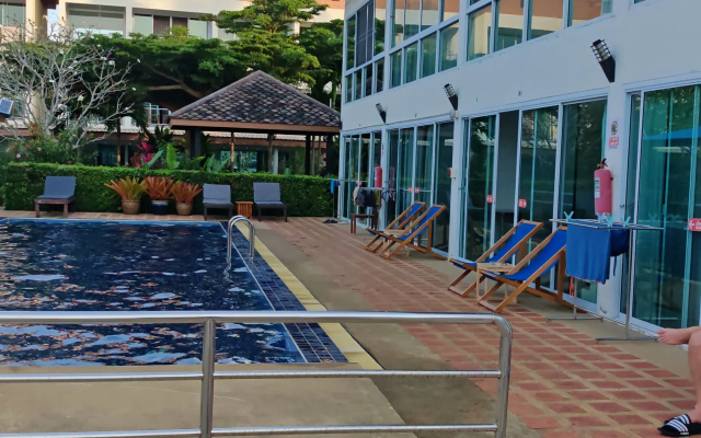 Курортный Отель Lipa Bay Residence