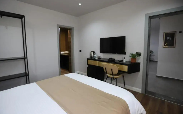 Imperator Hotel