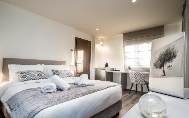 Urban Nest - Suites & Apartments