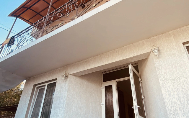 Lika Guest House
