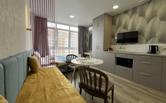 Unique Apart Listva v elitnom ZhK ryadom so Znamenskim Soborom i Gubernatorskoy kadetskoy shkoloy MChS na Michurina 58/1 Apartments