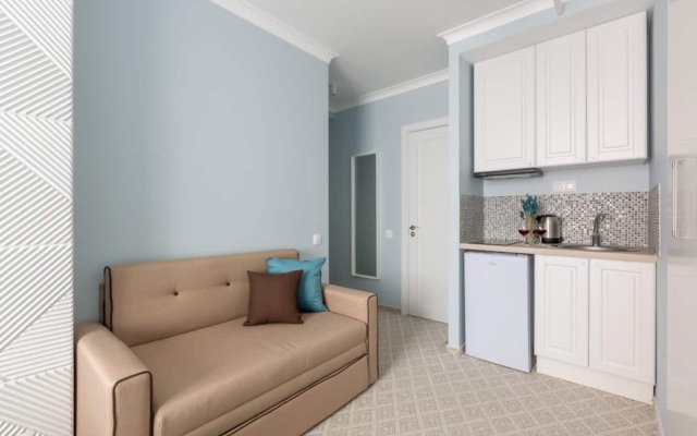 Apartment with Jacuzzi Lazurnaya