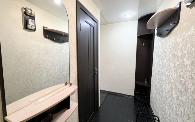 Квартира 2-комнатная на Коминтерна 17