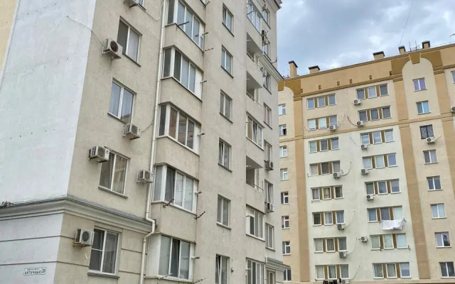 Ryadom S Dvumya Plyazhamii Flat