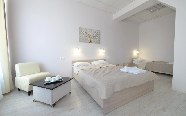 Хостел Токи