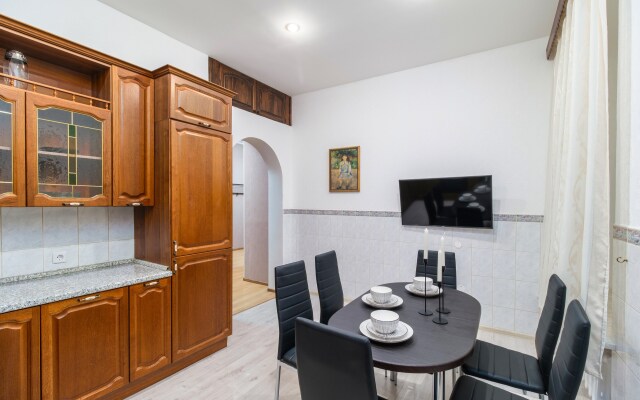3 Spalni U Nekrasovskogo Sada Apartments
